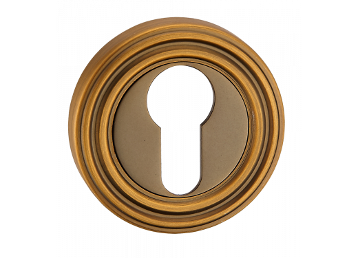 E10